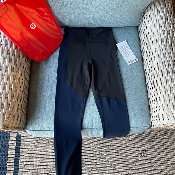 NEW LULULEMON nulu leggings - Picture 9 of 11